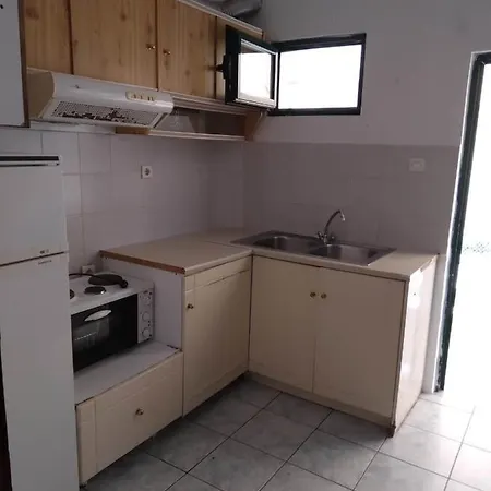 Floisvos Apartmán *